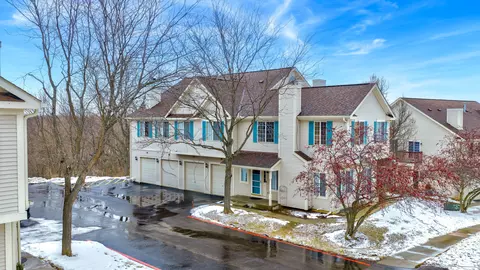 530 Fox Ridge Dr #530, Fox Lake, IL 60020