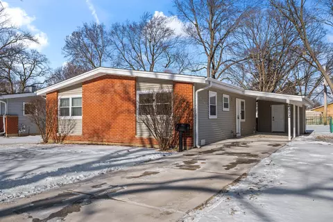 2212 Fulle St, Rolling Meadows, IL 60008