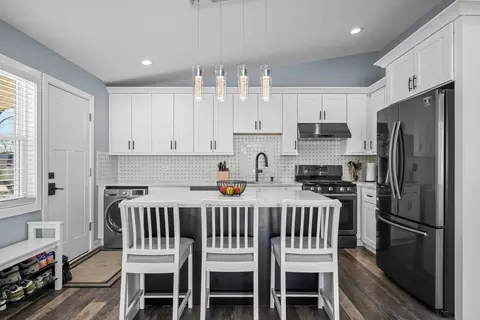 Kitchen - 2212 Fulle St, Rolling Meadows, IL 60008 photo 1 of 5