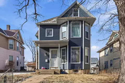 1422 Arlington Ave, Davenport, IA 52803
