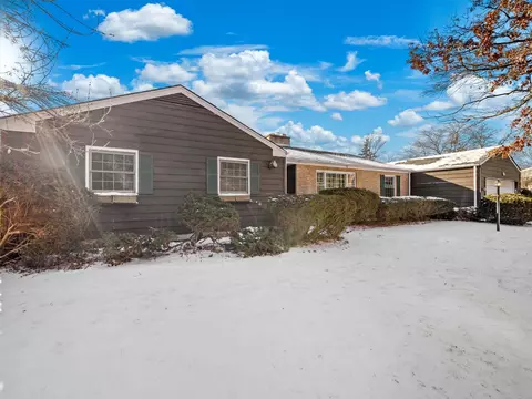 63 Franklin Pl E, Lake Forest, IL 60045 photo 2