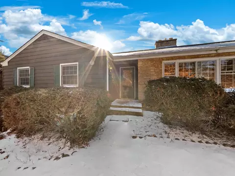 63 Franklin Pl E, Lake Forest, IL 60045 photo 5