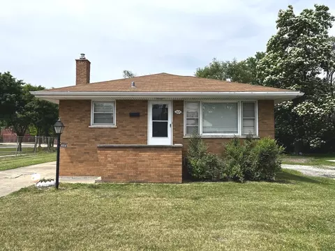664 E 142nd St, Dolton, IL 60419