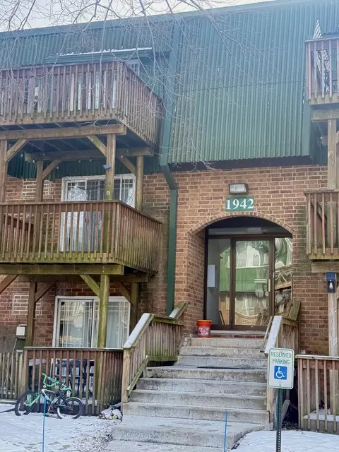 1942 Tall Oaks Dr #3B, Aurora, IL 60505