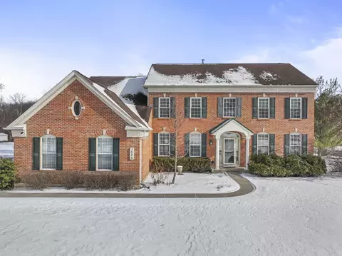 1575 Old Forge Rd, Bartlett, IL 60103