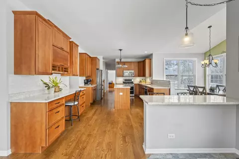 Kitchen - 1575 Old Forge Rd, Bartlett, IL 60103 photo 6 of 7