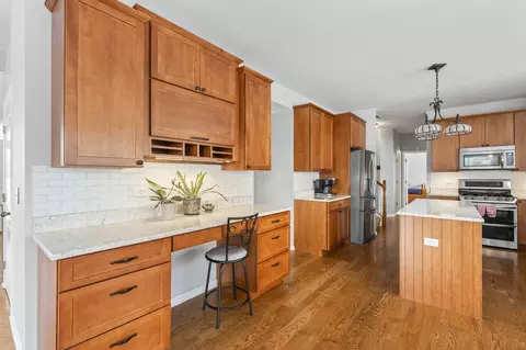Kitchen - 1575 Old Forge Rd, Bartlett, IL 60103 photo 3 of 7