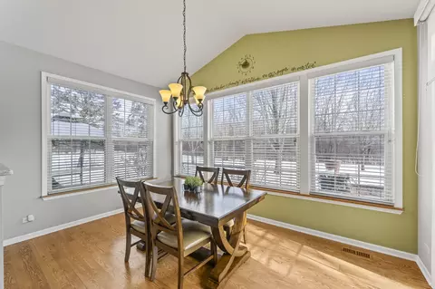 Dining - 1575 Old Forge Rd, Bartlett, IL 60103 photo 3 of 5