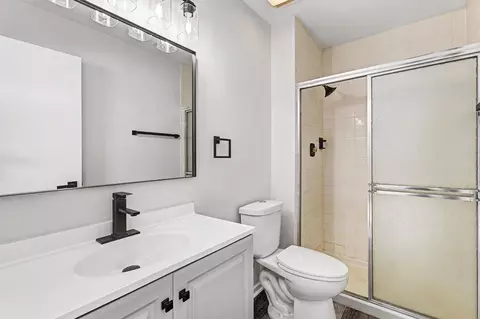 Bath - 1051 Driftwood Ct #A2, Wheeling, IL 60090 photo 1 of 2