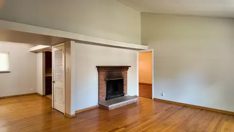 Living - 3506 Ithaca Rd, Olympia Fields, IL 60461 photo 2 of 5