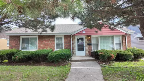 746 E 157th St, South Holland, IL 60473