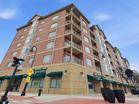 9670 Franklin Ave #411, Franklin Park, IL 60131