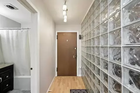 Entry Way - Undisclosed, Wheeling, IL 60090 photo 1 of 1