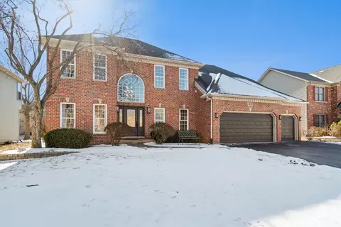 3816 Grassmere Rd, Naperville, IL 60564