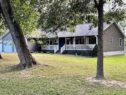 14041 N Link Ln, Mount Vernon, IL 62864