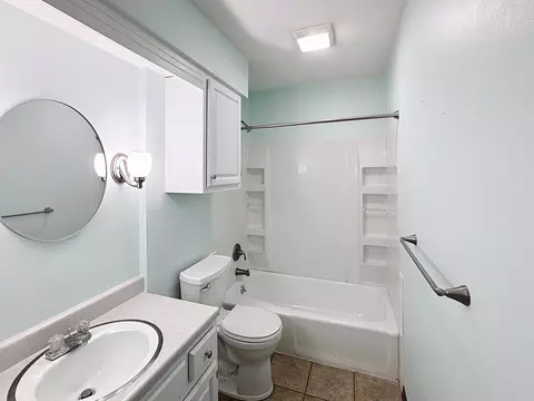 Bath - 3715 35th St #3, Moline, IL 61265 photo 1 of 2