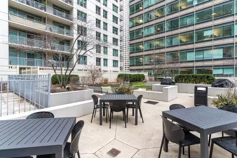 Exterior - Undisclosed, Chicago, IL 60661 photo 3 of 4