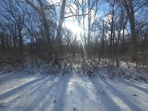 916 Missouri Dr, Dixon, IL 61021