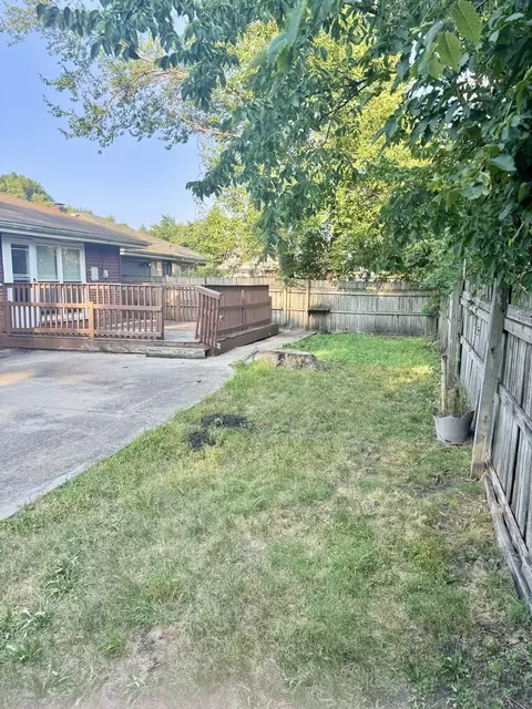 Exterior - 1212 E 151st St, Dolton, IL 60419 photo 4 of 5