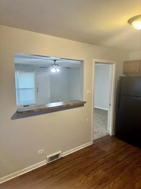 Kitchen - 1212 E 151st St, Dolton, IL 60419 photo 2 of 4