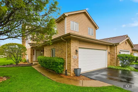 8111 Brushwood Ln, Tinley Park, IL 60487