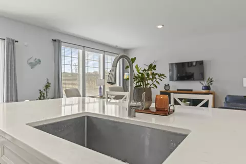 Kitchen - 1241 Draper Rd, Mchenry, IL 60050 photo 4 of 4