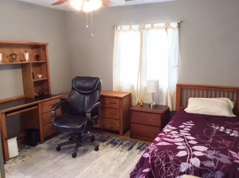 Bedroom - 23 Cherry Hill Ct #124, Hampton, IL 61256 photo 2 of 2