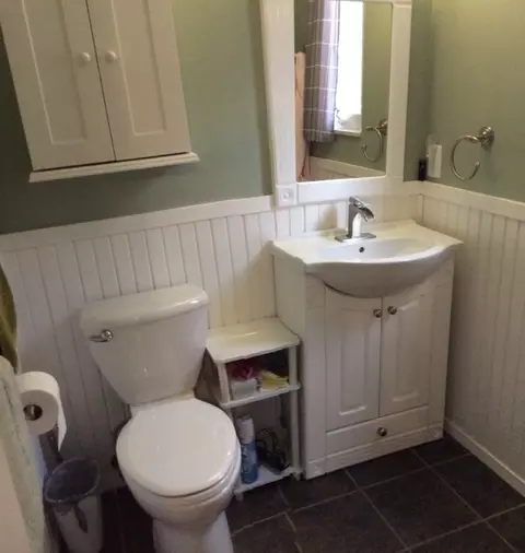 Bath - 23 Cherry Hill Ct #124, Hampton, IL 61256 photo 1 of 1