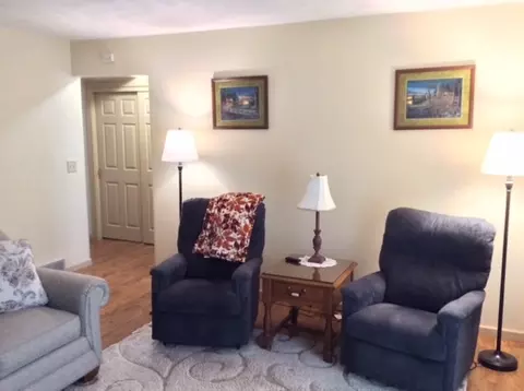 Living - 23 Cherry Hill Ct #124, Hampton, IL 61256 photo 3 of 3
