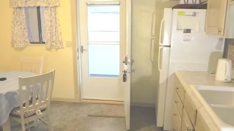 Entry Way - 23 Cherry Hill Ct #124, Hampton, IL 61256 photo 1 of 1
