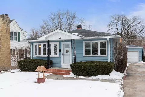 161 S Aldine Ave, Elgin, IL 60123