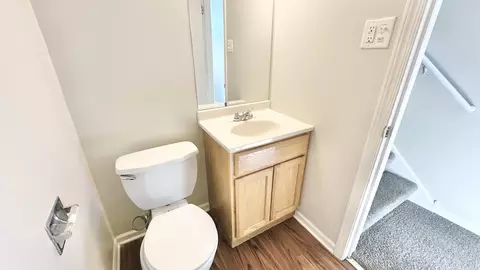 Bath - 619 E 152nd St, Dolton, IL 60419 photo 1 of 2