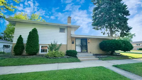 619 E 152nd St, Dolton, IL 60419