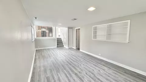 Living - 619 E 152nd St, Dolton, IL 60419 photo 3 of 3