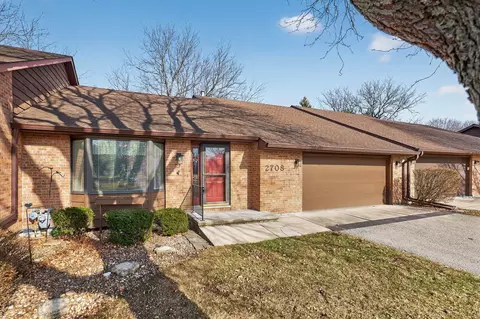 2708 Greenwood Acres Dr #2708, Dekalb, IL 60115