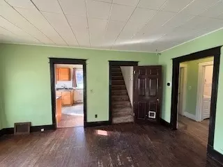 Living - Undisclosed, Elgin, IL 60120 photo 1 of 3
