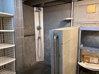 Bath - Undisclosed, Elgin, IL 60120 photo 3 of 3