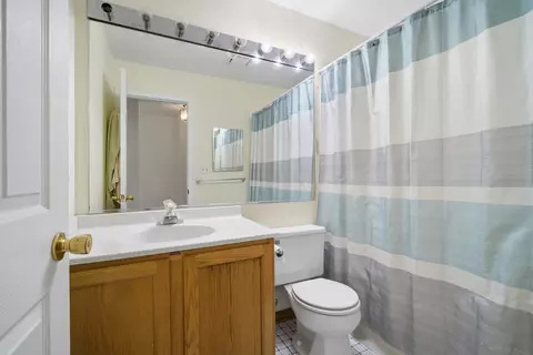 Undisclosed, Antioch, IL 60002 photo 16
