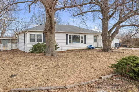 Exterior - 209 17th St E, Milan, IL 61264 photo 2 of 5