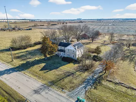 2200 Holt Rd, Minooka, IL 60447