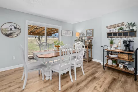 Dining - 214 8th St E, Milan, IL 61264 photo 1 of 4