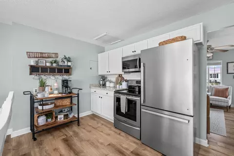 Kitchen - 214 8th St E, Milan, IL 61264 photo 2 of 4