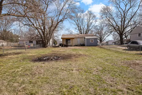 Exterior - 214 8th St E, Milan, IL 61264 photo 6 of 8