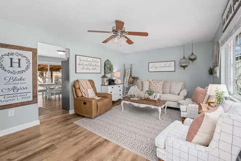 Living - 214 8th St E, Milan, IL 61264 photo 1 of 2