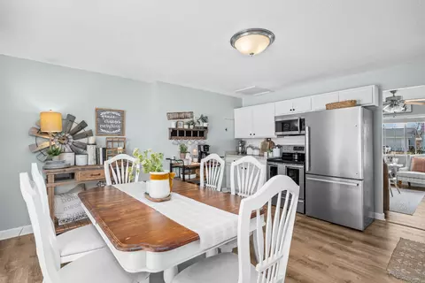Dining - 214 8th St E, Milan, IL 61264 photo 2 of 4