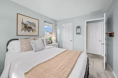 Bedroom - 214 8th St E, Milan, IL 61264 photo 7 of 8