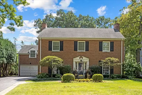 171 Indian Tree Dr, Highland Park, IL 60035