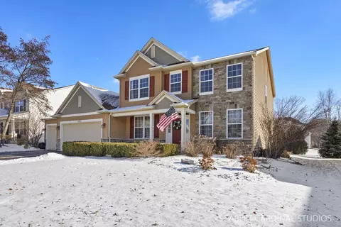 1333 Hall St, Sugar Grove, IL 60554