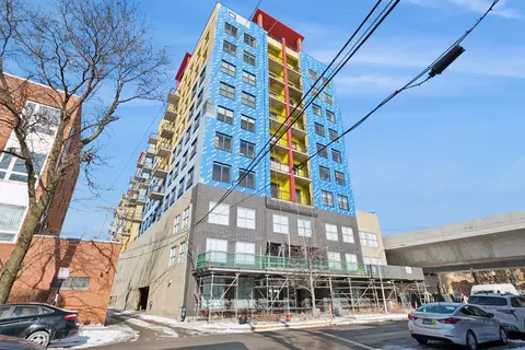 1122 W Catalpa Ave #1016, Chicago, IL 60640