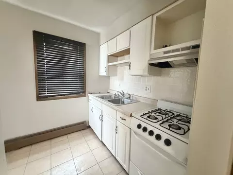 Kitchen - 1215 Wall St, Normal, IL 61761 photo 3 of 4